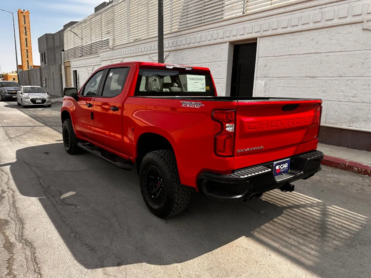 Car image 7