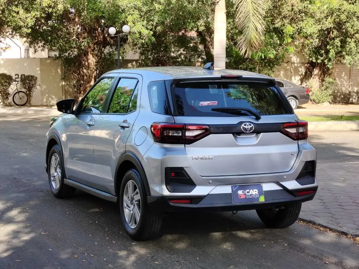 Car image 7