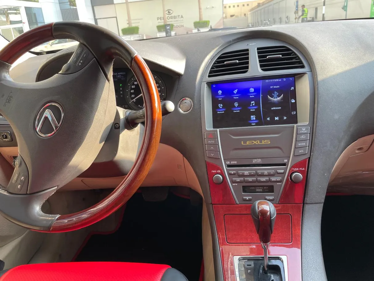 Car image 7