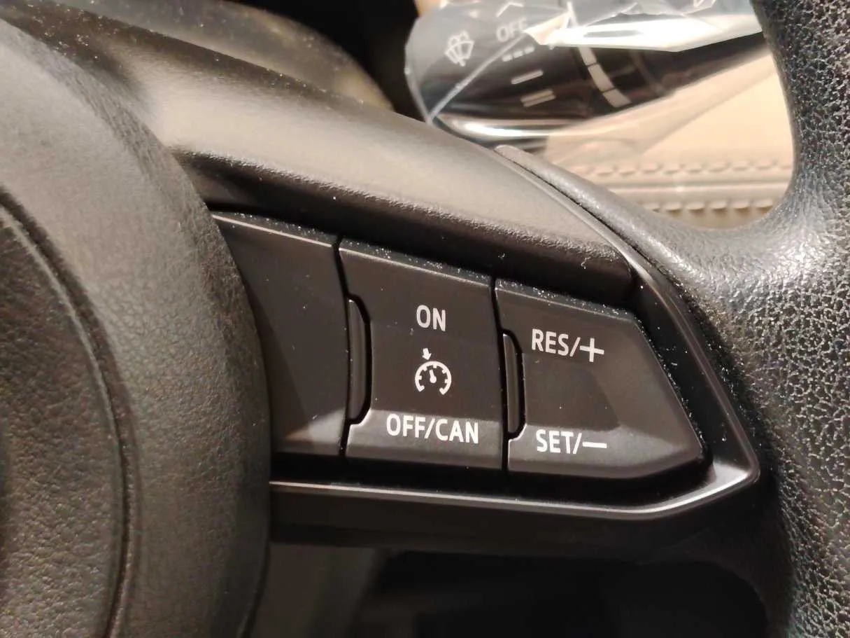 Car image 27