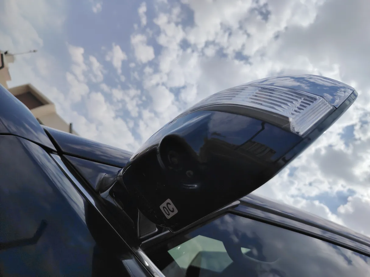 Car image 38