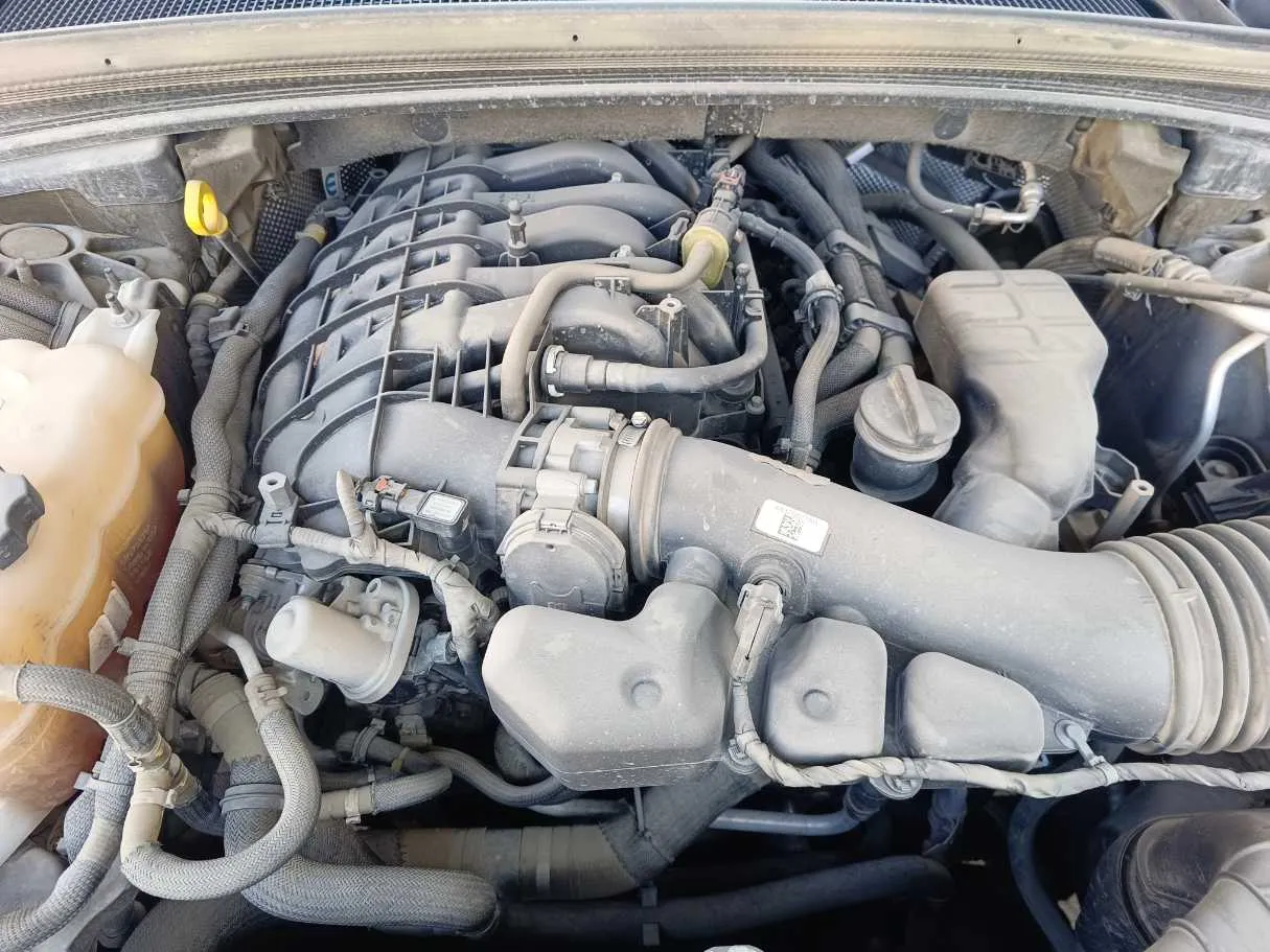 Car image 40