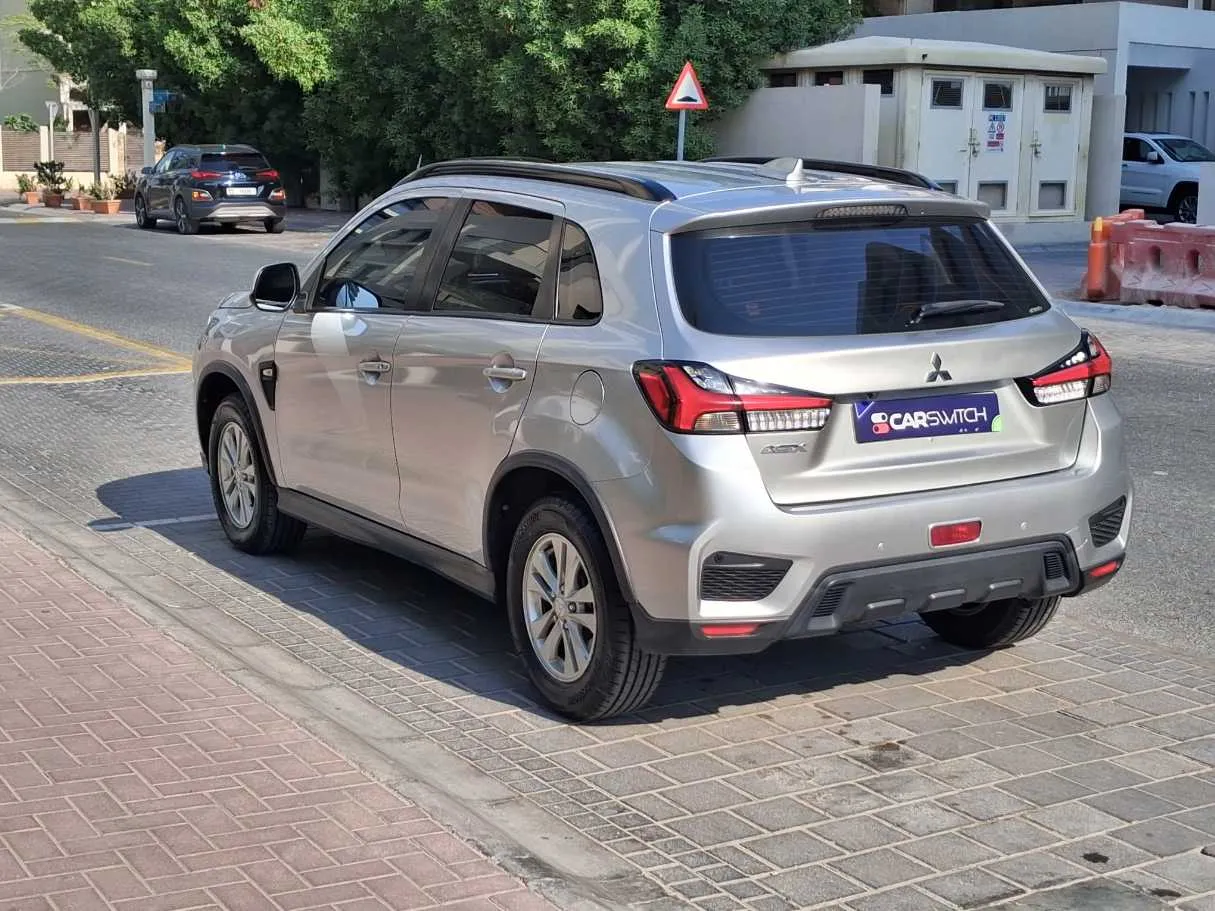 Car image 5