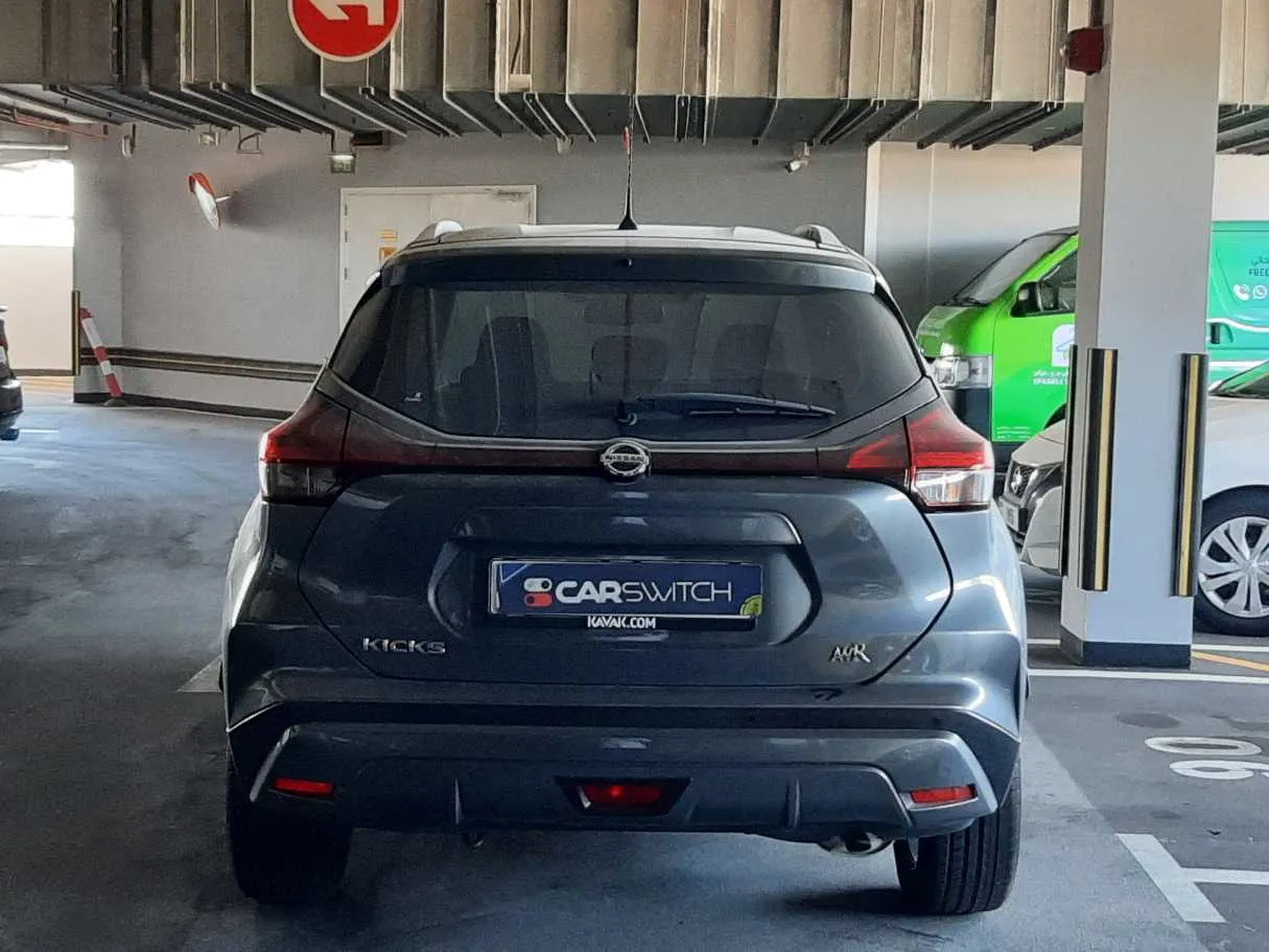 Car image 6
