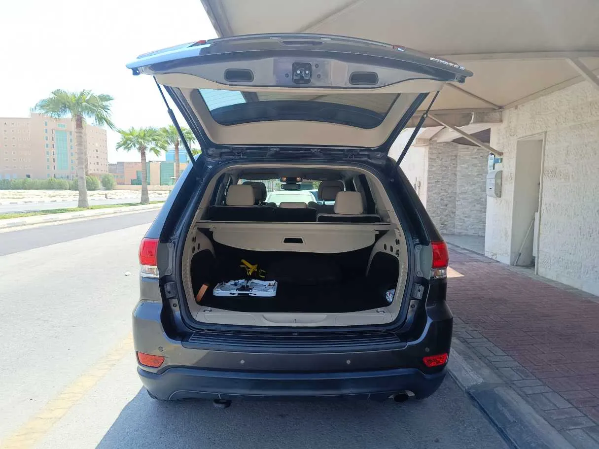 Car image 27