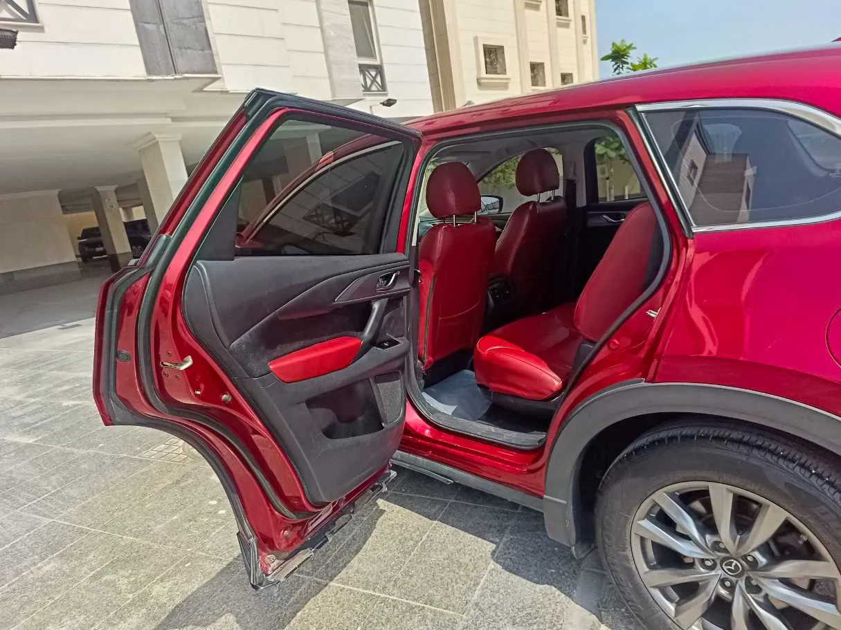 Car image 16