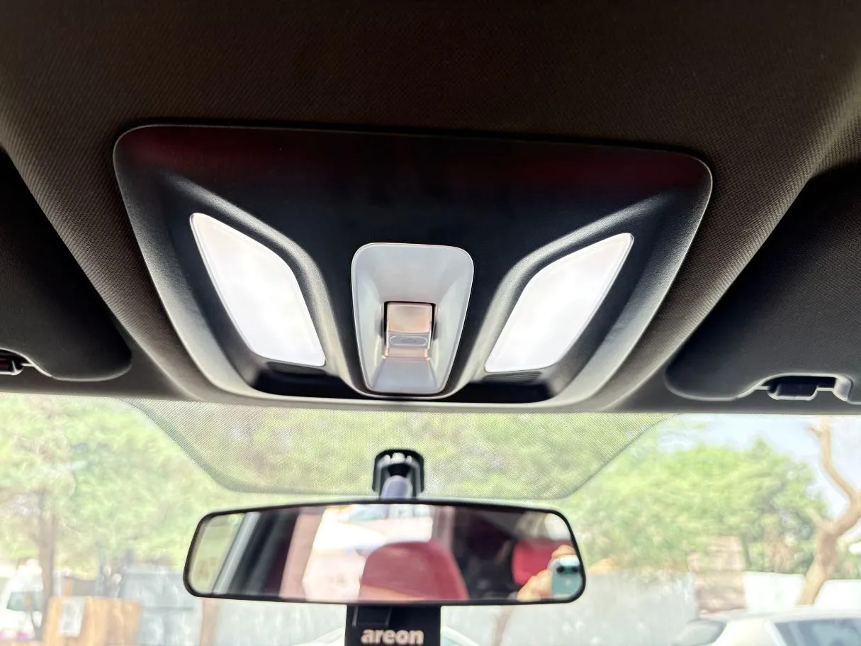 Car image 29