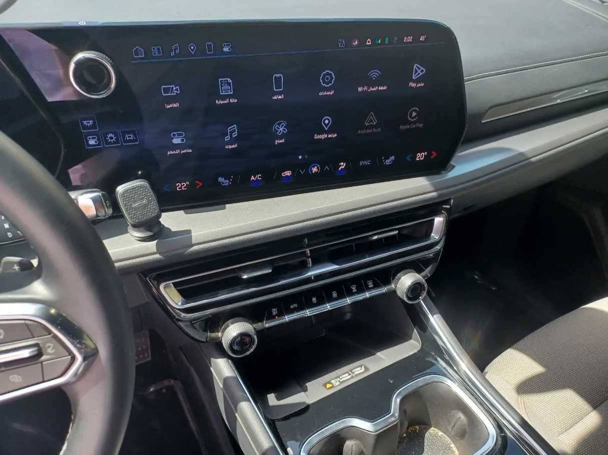 Car image 18