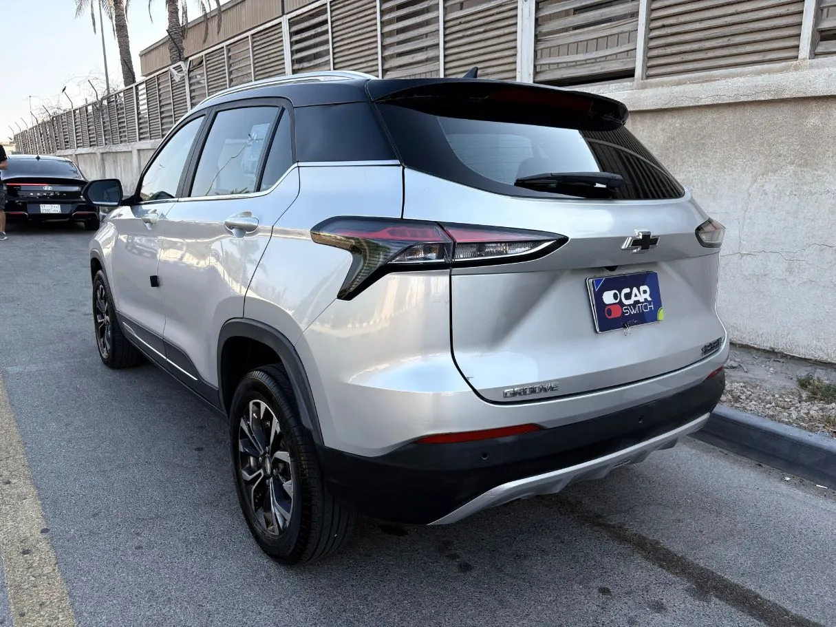 Car image 7