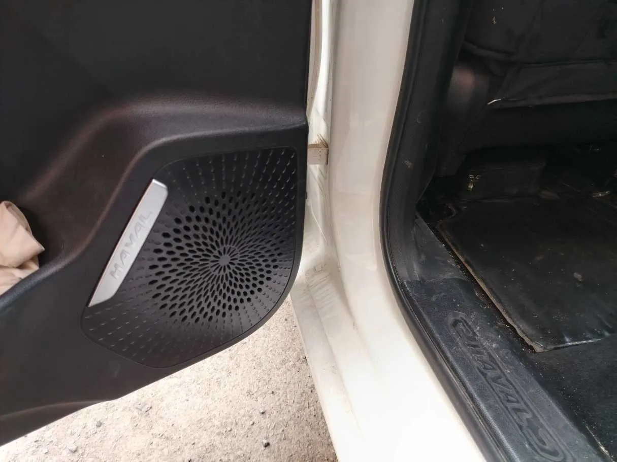 Car image 37