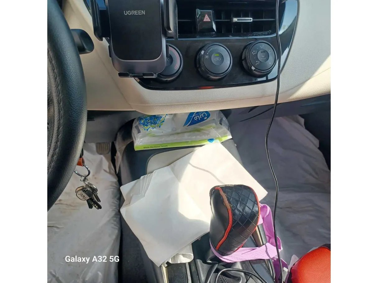 Car image 23
