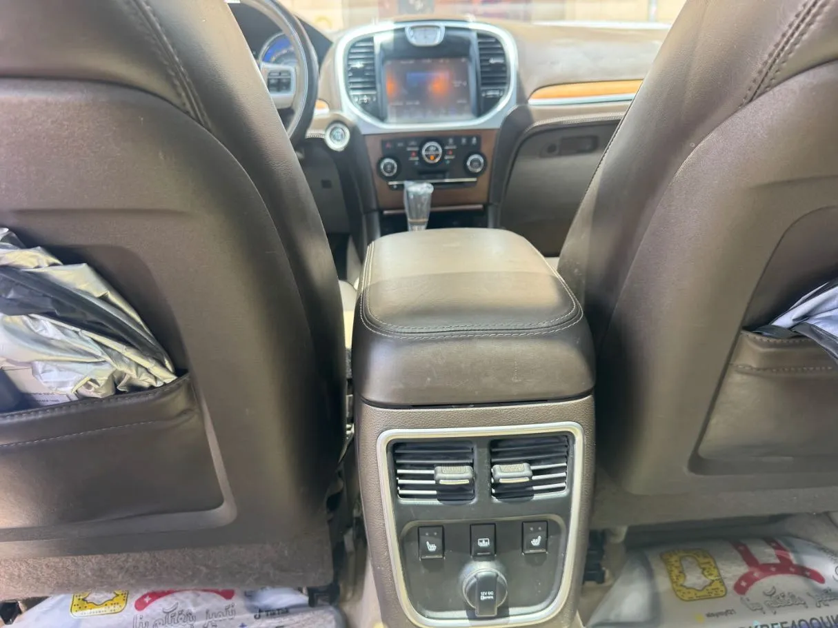 Car image 20