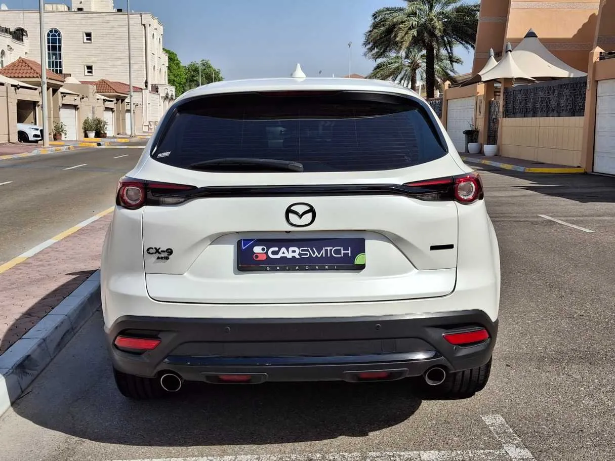 Car image 6