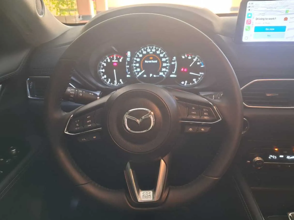 Car image 17