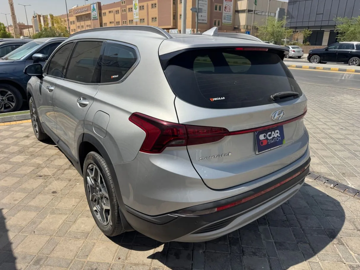Car image 7