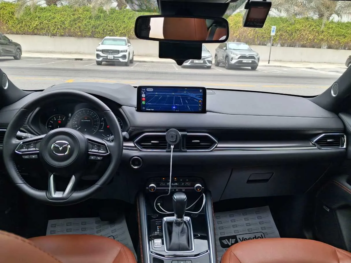 Car image 17