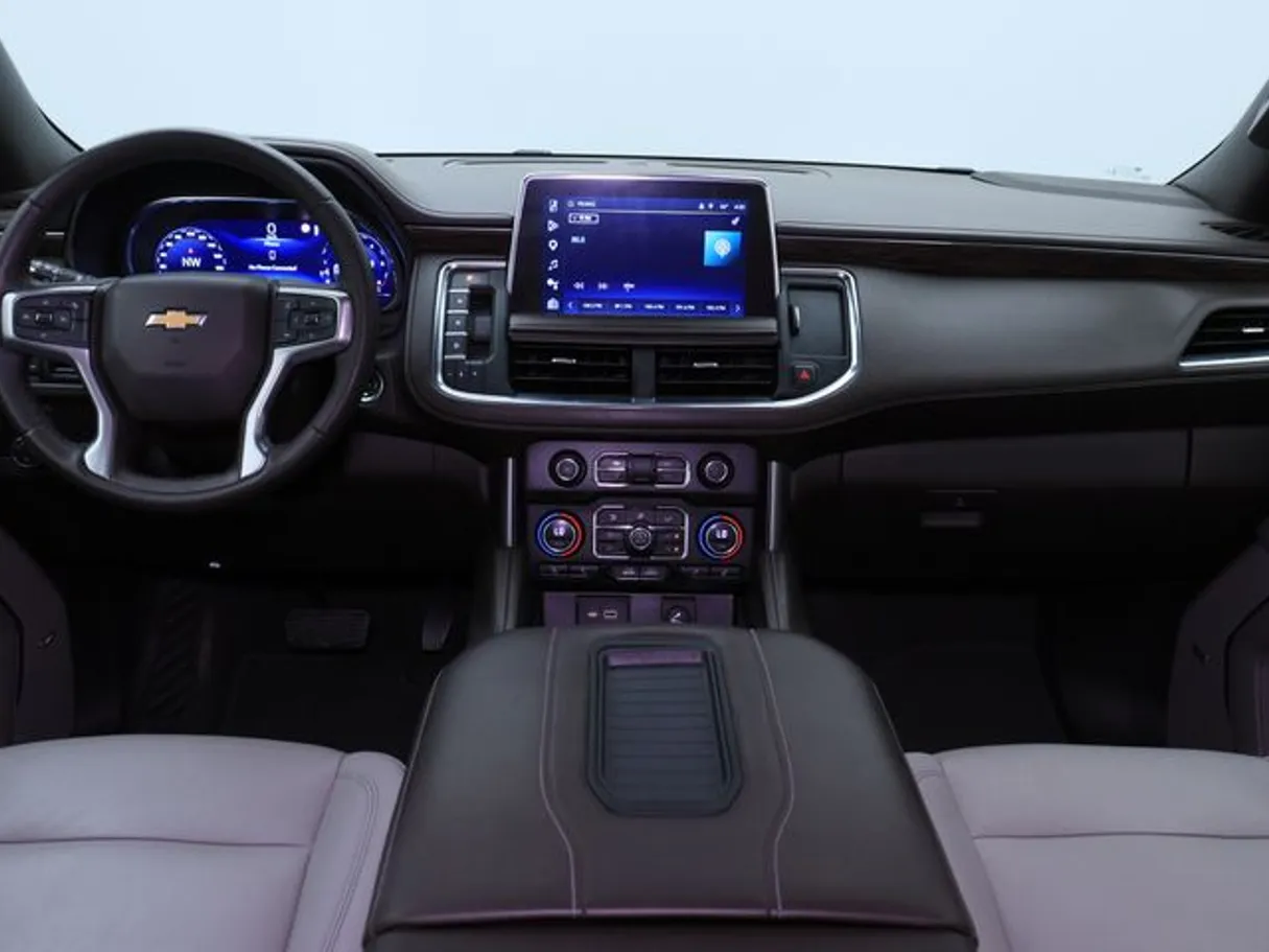 Car image 14