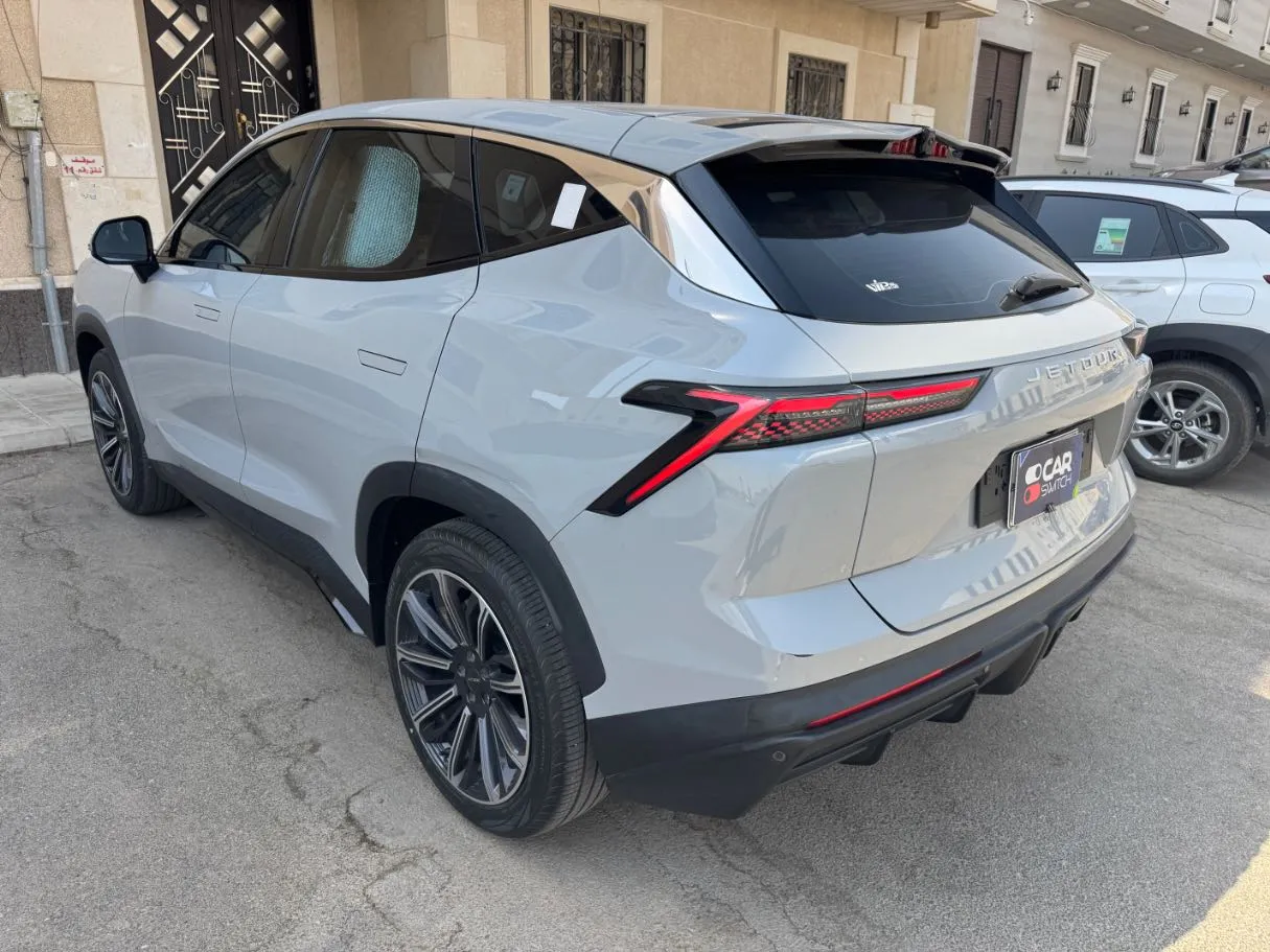 Car image 7