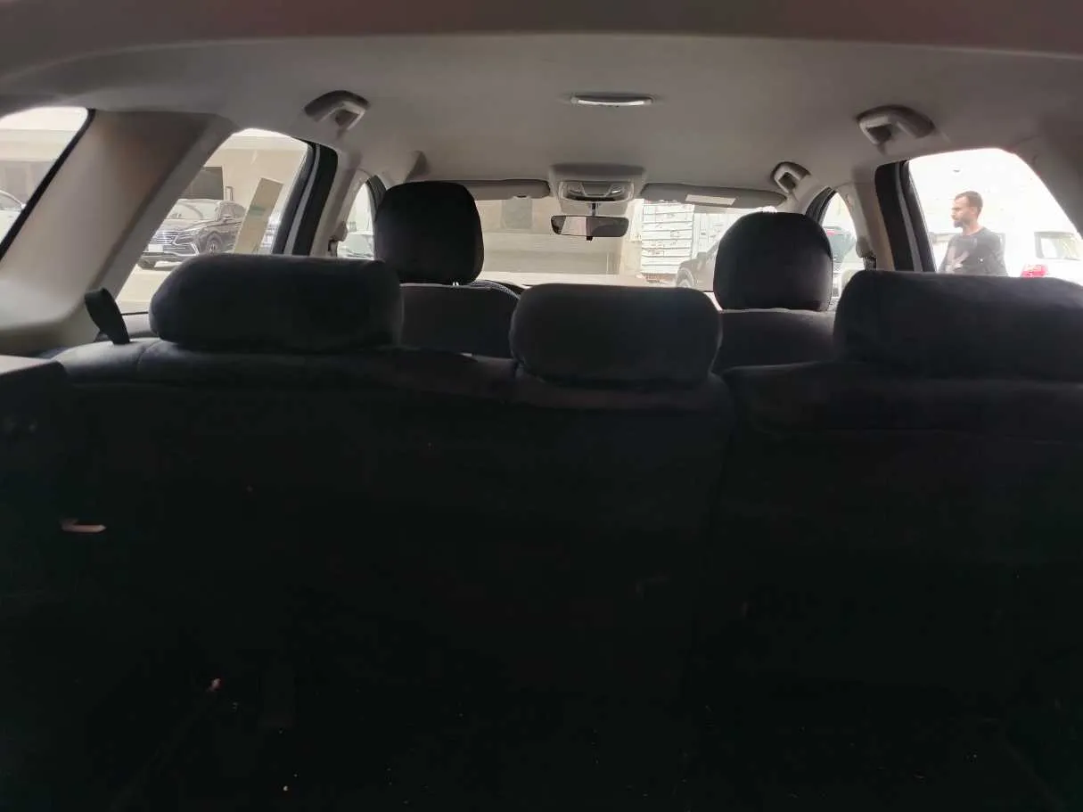 Car image 29