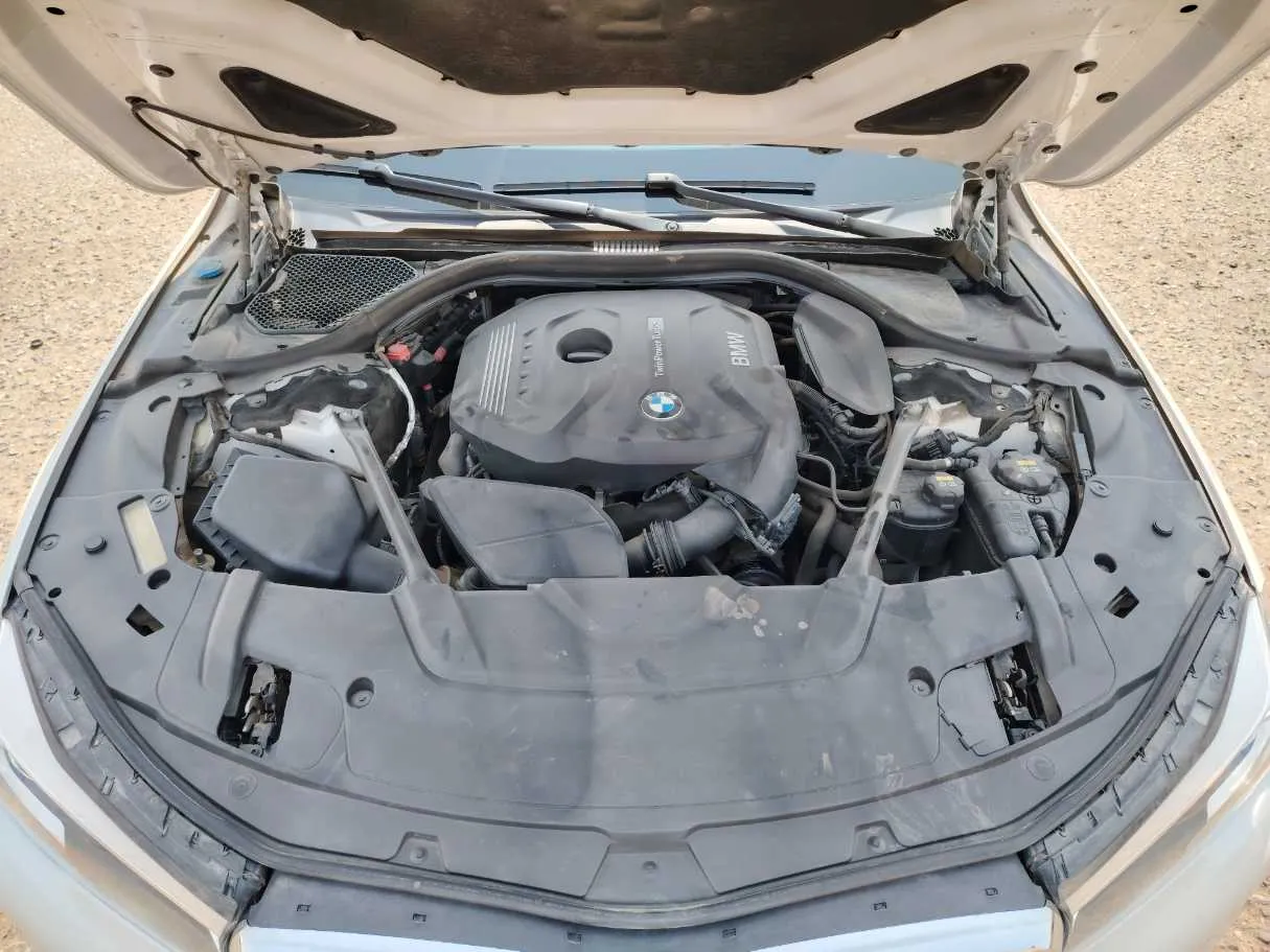 Car image 40