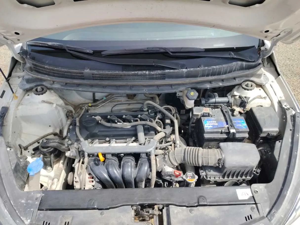Car image 25
