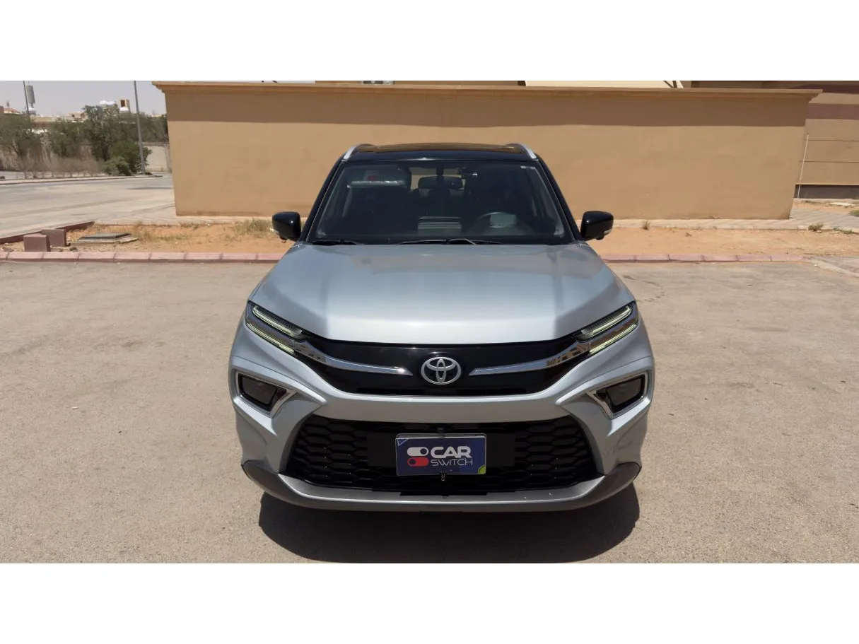 Car image 2