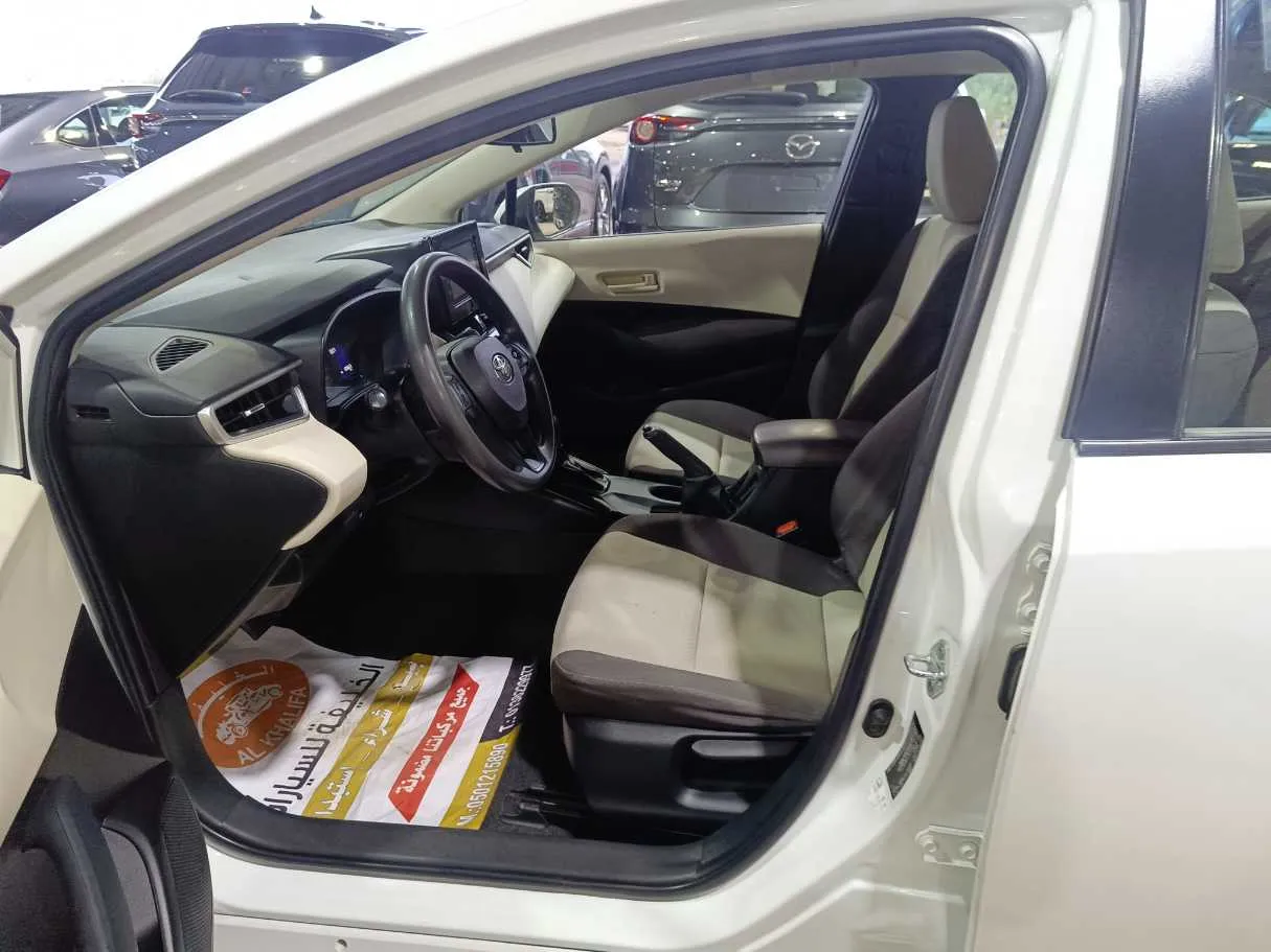 Car image 10