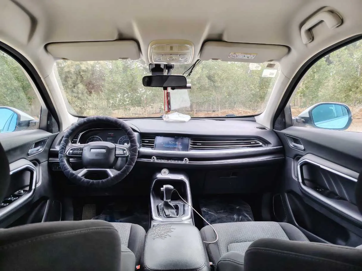 Car image 17
