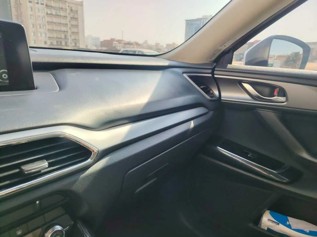 Car image 22