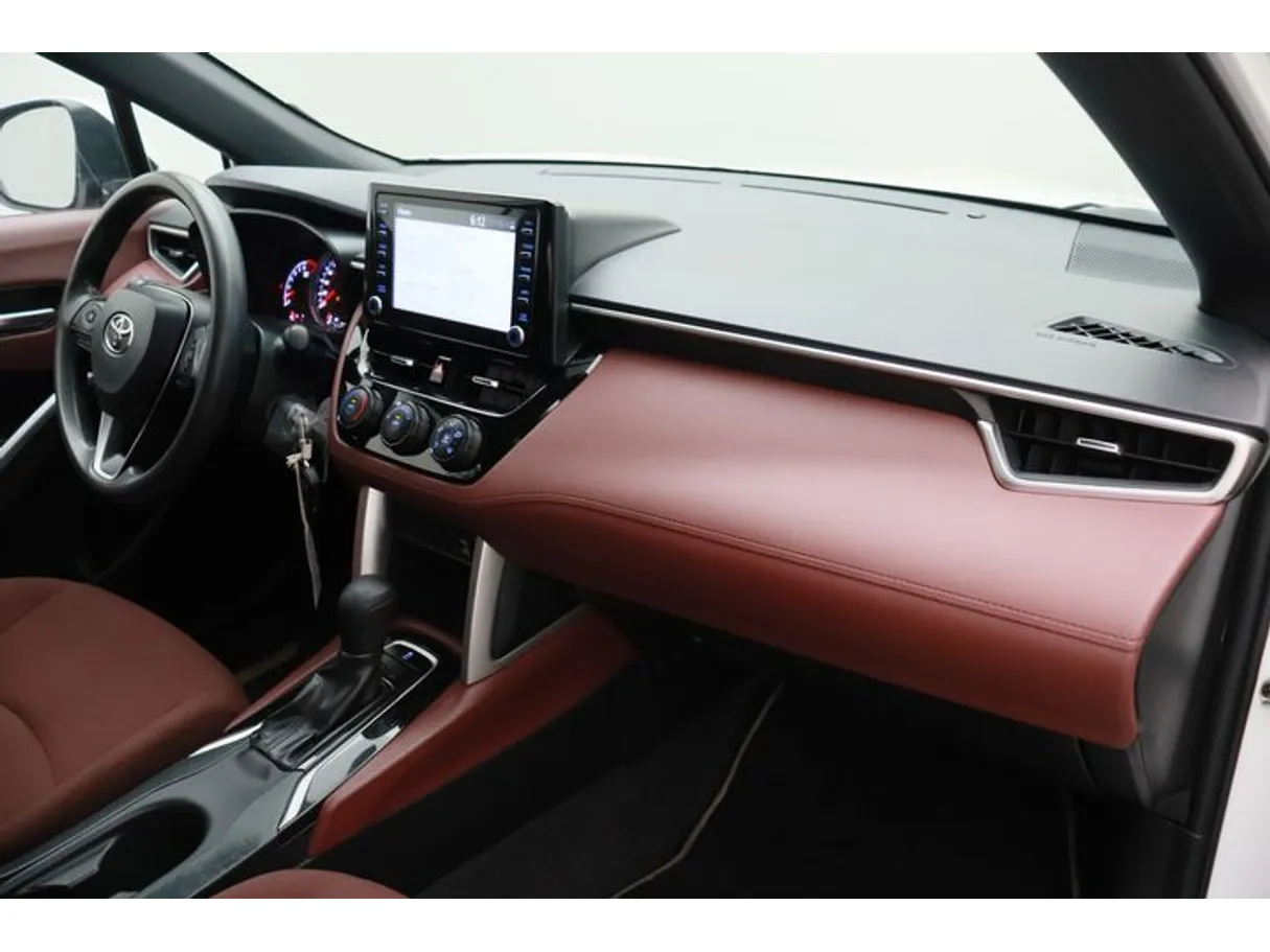 Car image 10