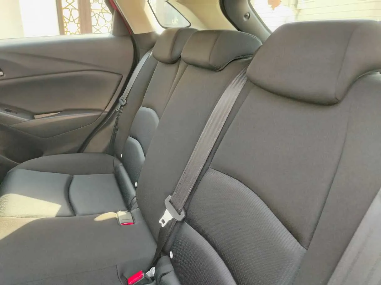 Car image 18