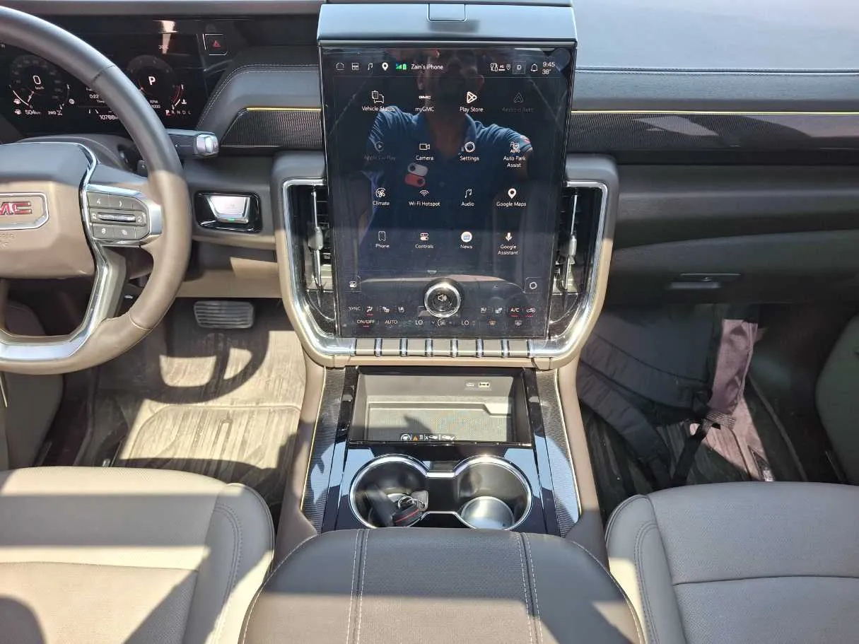 Car image 17