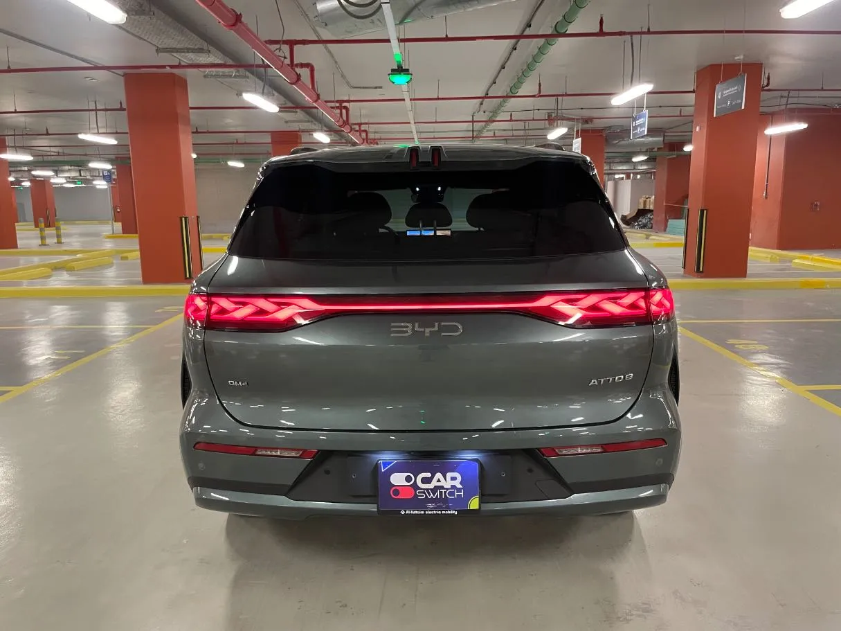 Car image 6