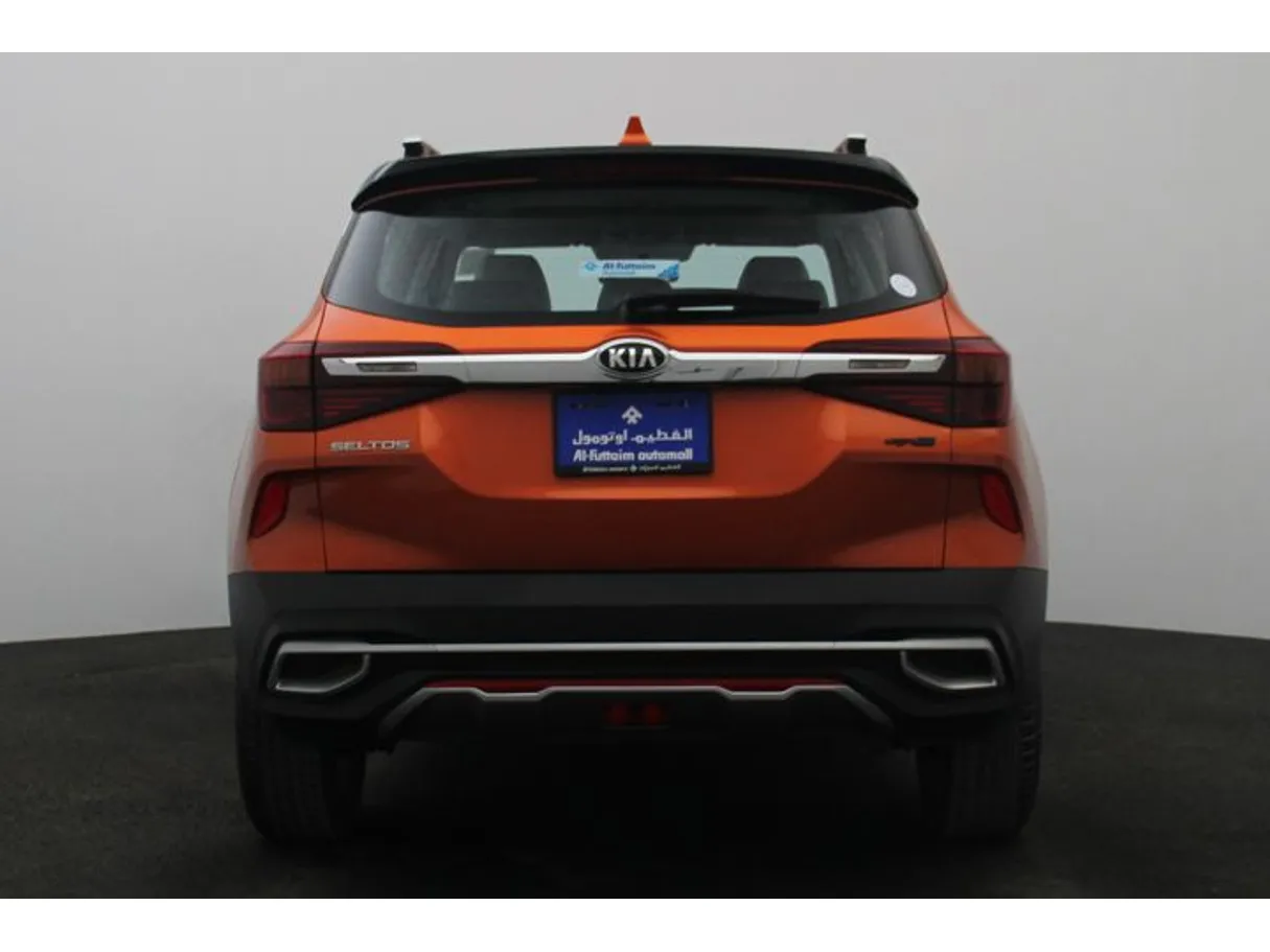 Car image 12