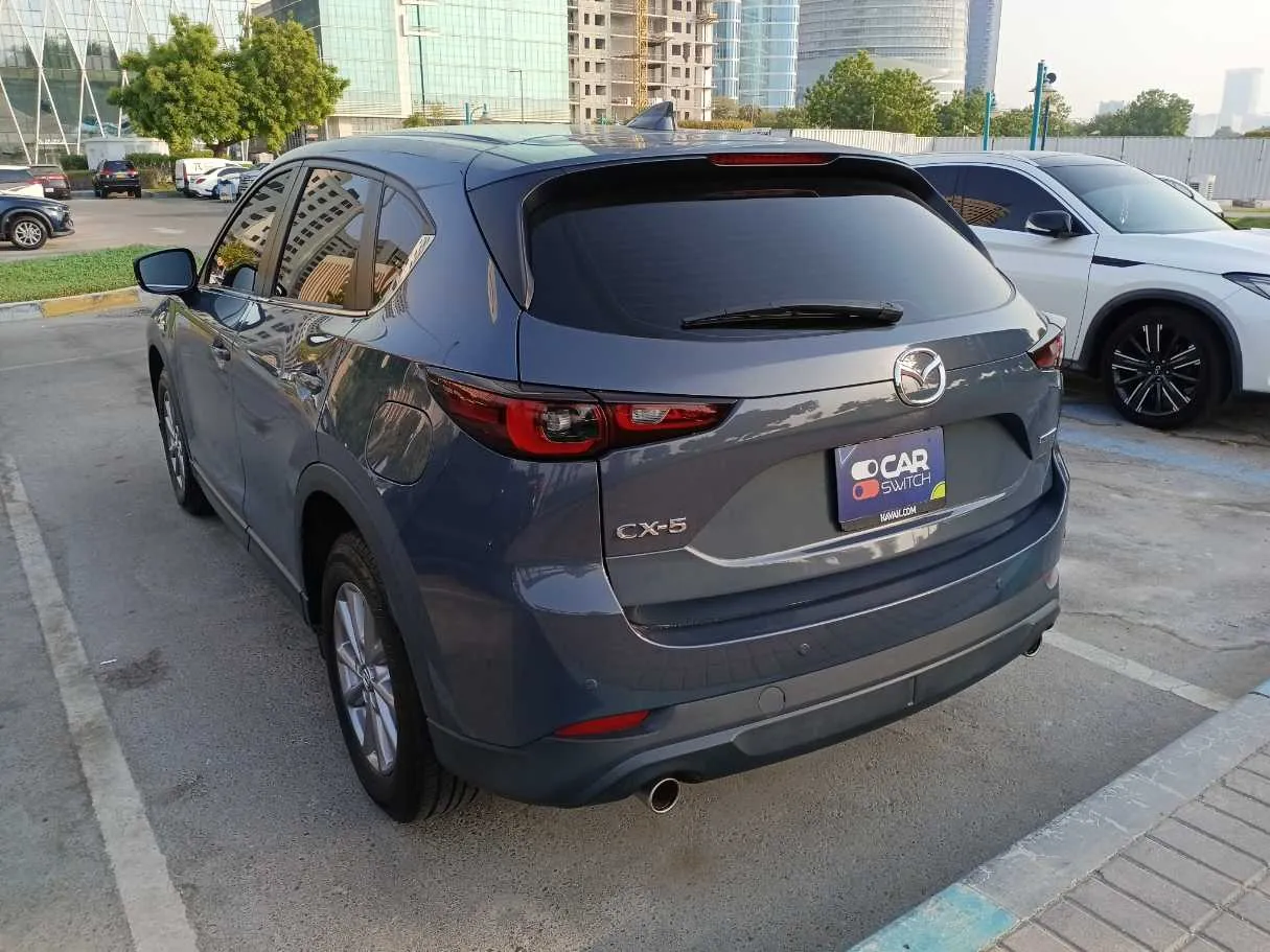 Car image 7