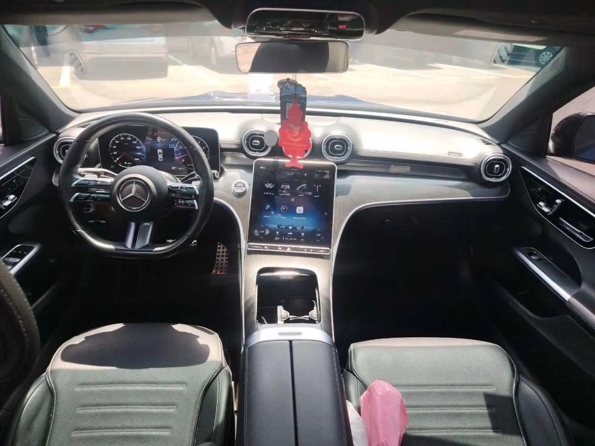 Car image 23