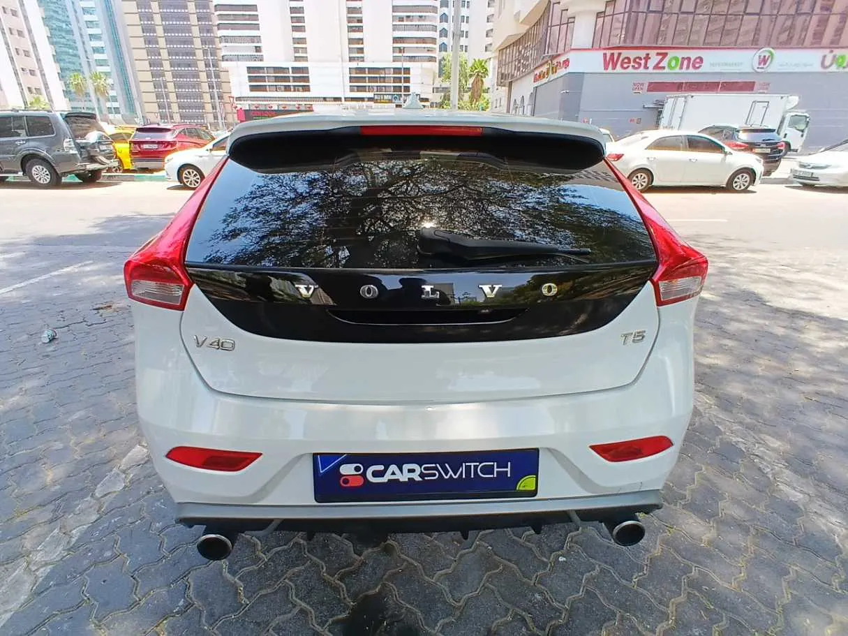 Car image 6