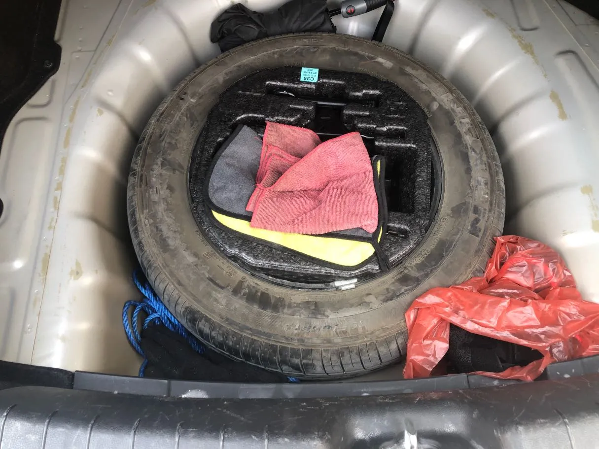 Car image 21
