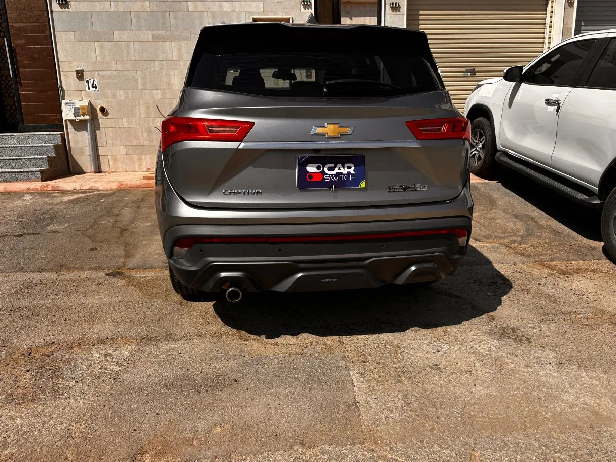 Car image 6