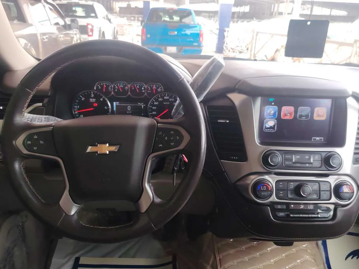 Car image 20