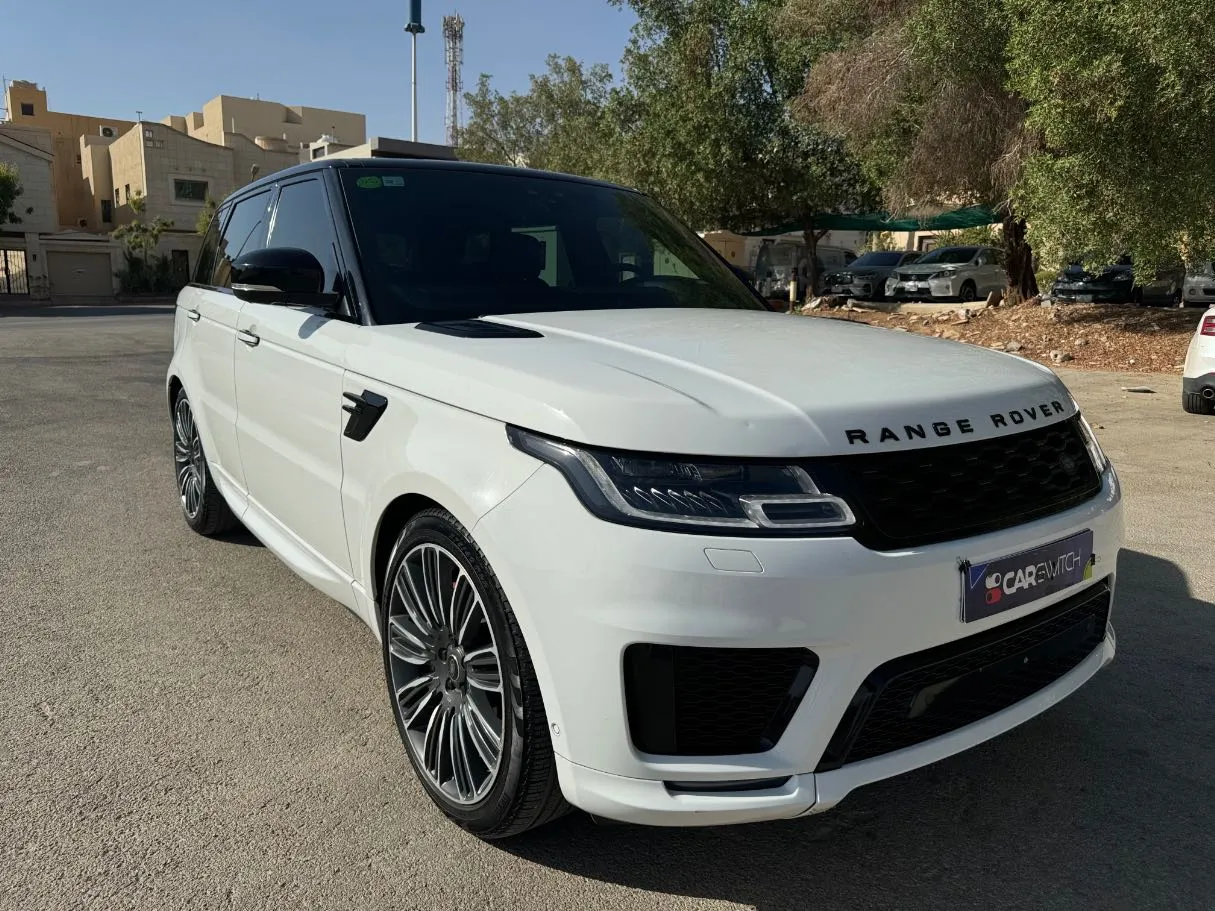 Car image 3