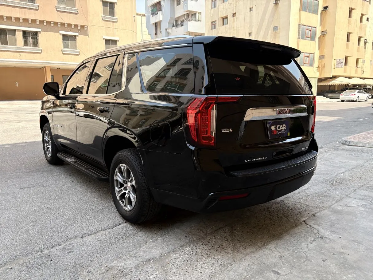 Car image 7