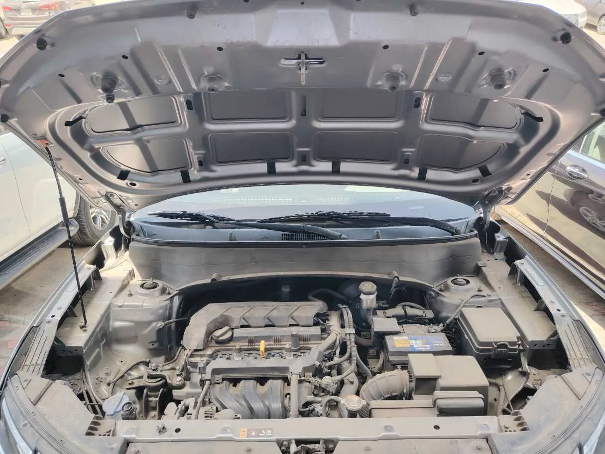 Car image 32