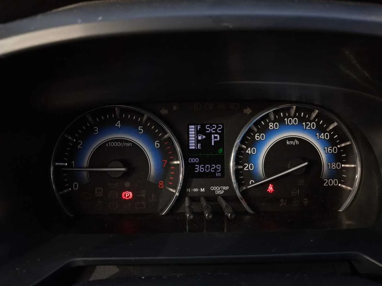 Car image 19