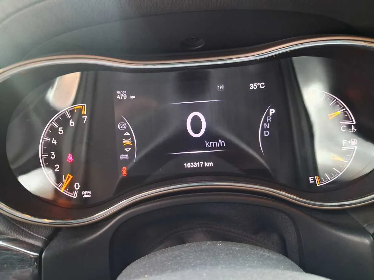 Car image 20