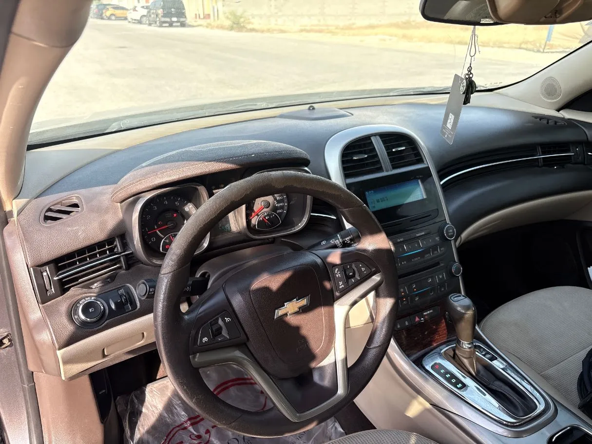 Car image 13