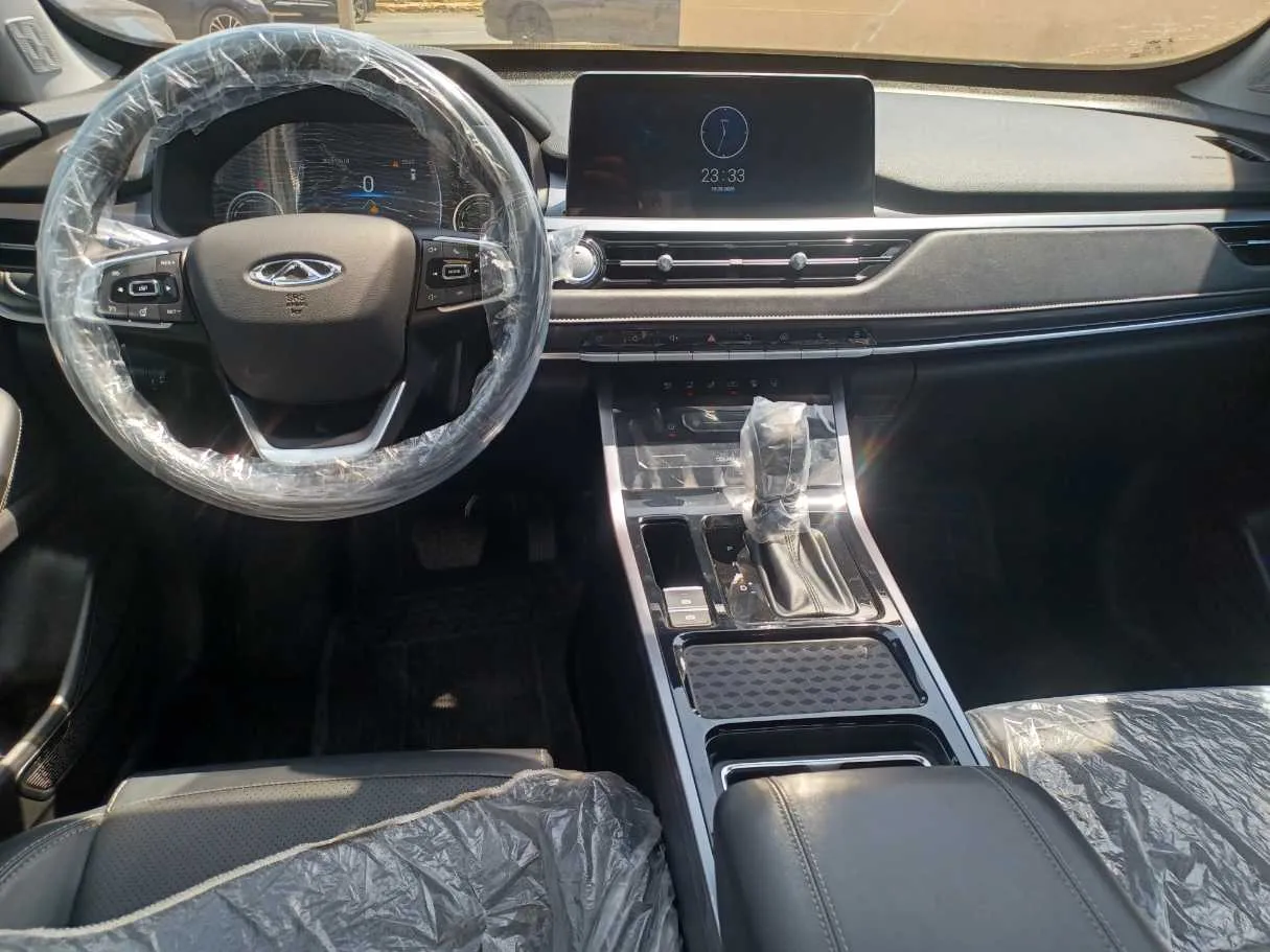 Car image 16
