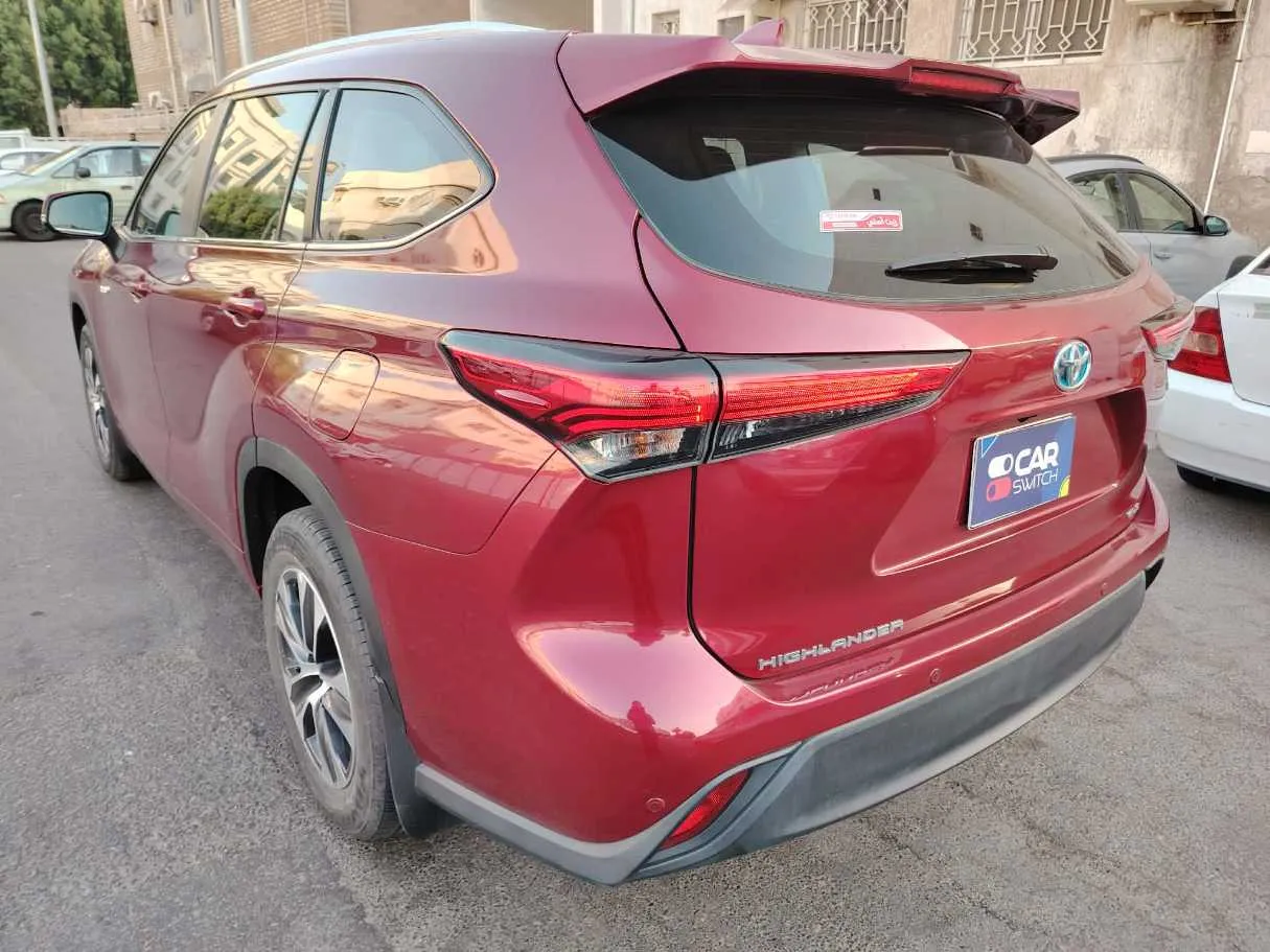 Car image 7
