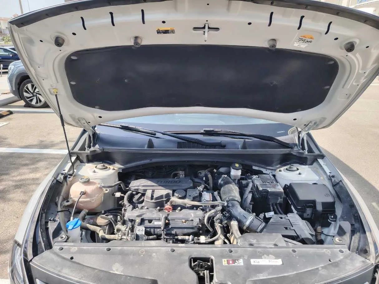 Car image 35