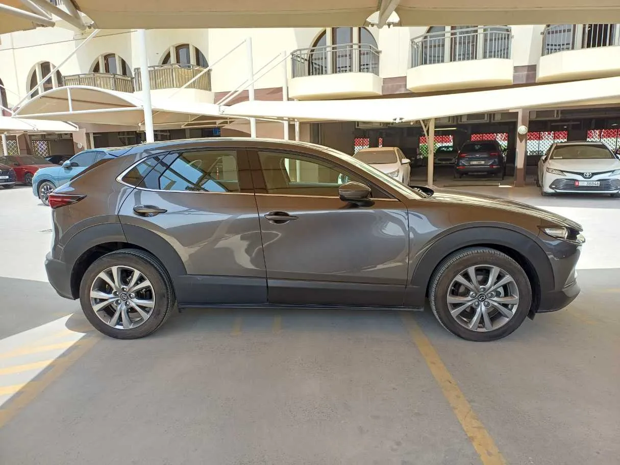 Car image 8